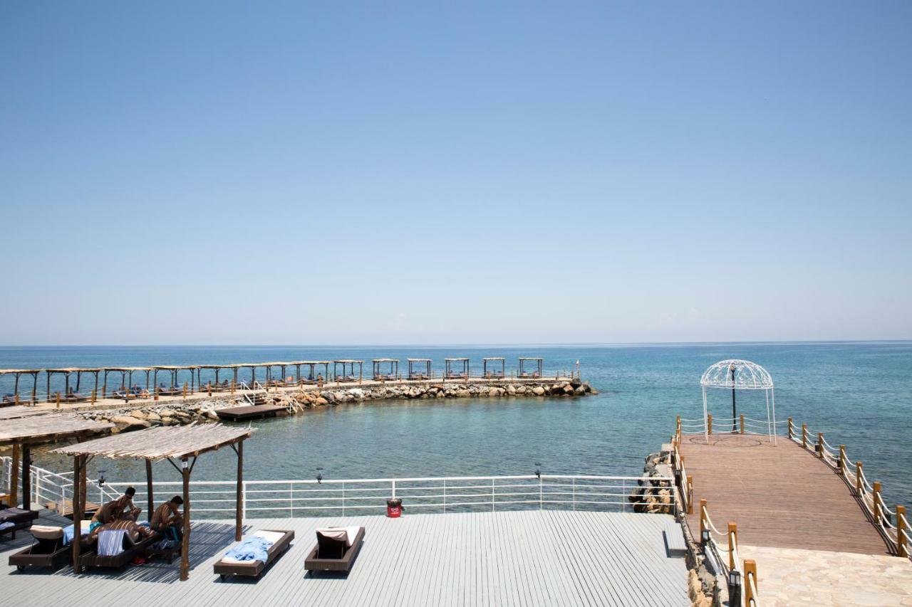 Malpas Hotel Agios Epiktitos Экстерьер фото