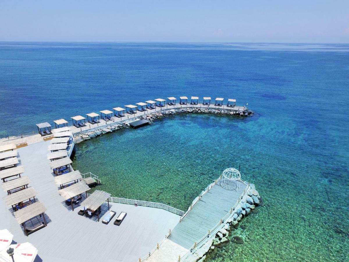 Malpas Hotel Agios Epiktitos Экстерьер фото
