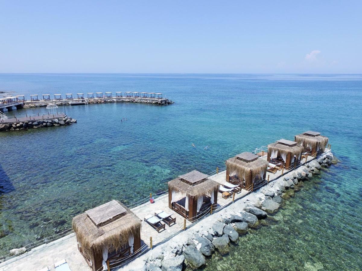 Malpas Hotel Agios Epiktitos Экстерьер фото