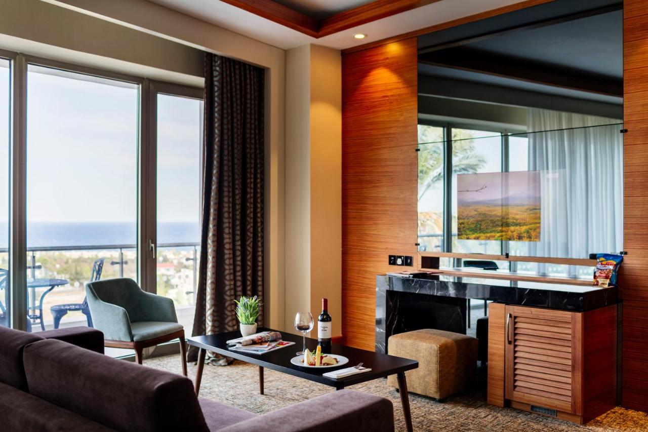 Malpas Hotel Agios Epiktitos Экстерьер фото